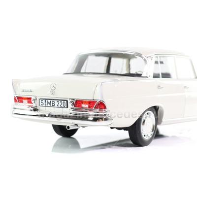 1:18   220 S W111 Mercedes-Benz (, 1:18   220 S W111 Mercedes-Benz)