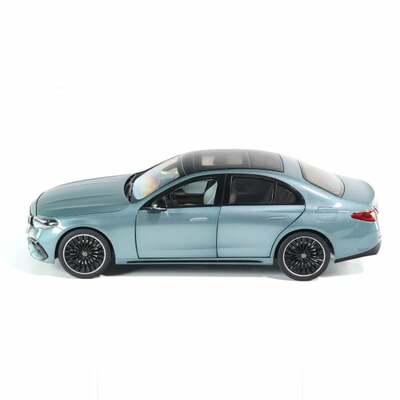 1:18   E-Class W214 sedan AMG line verde silver (, 1:18   E-Class W214 sedan AMG line verde silver B66961118)